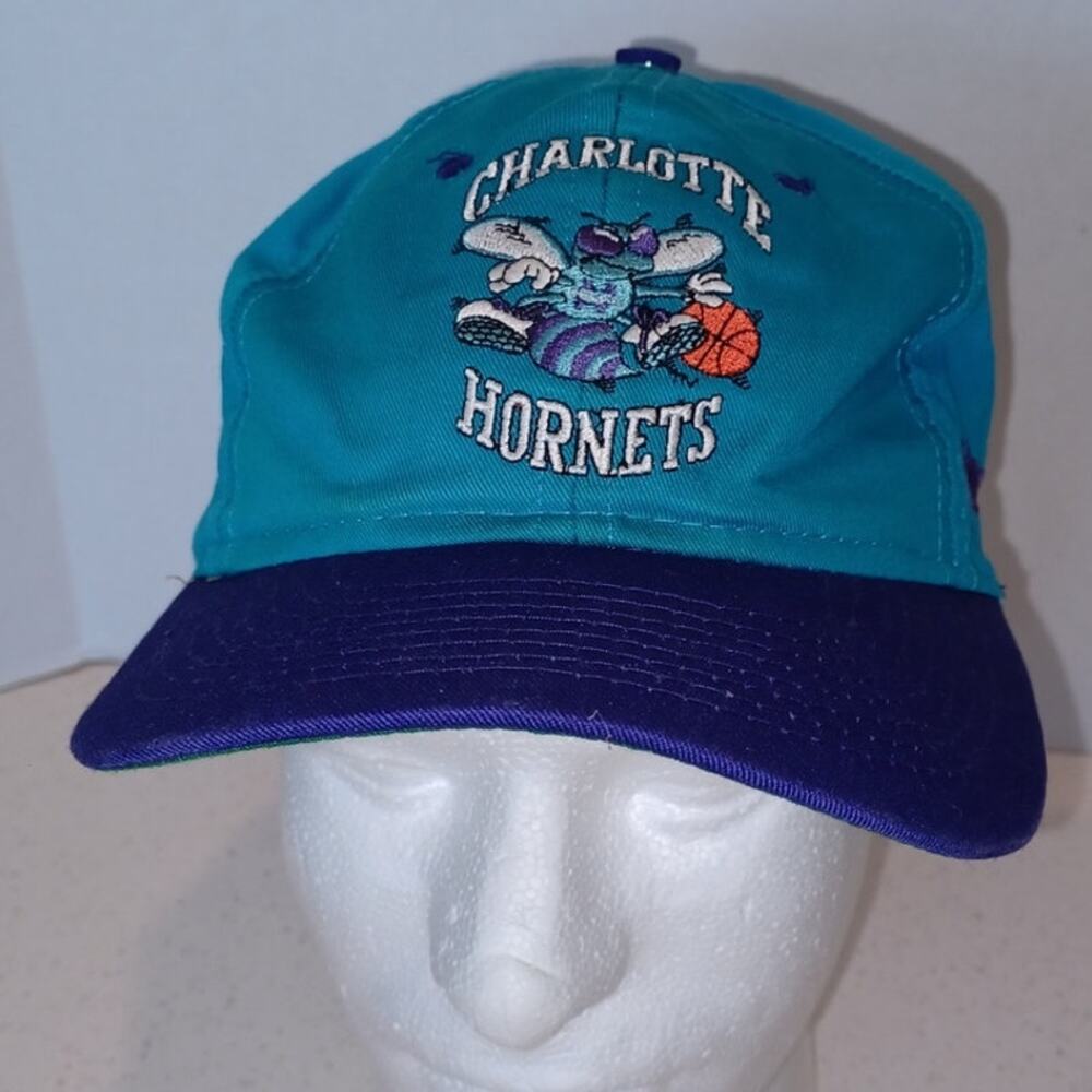 Vintage 1990 Charlotte Hornets NBA Basketball Snapback Competitor
